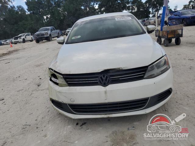 3VWD17AJ3EM407780 2014 VOLKSWAGEN JETTA photo no. 5