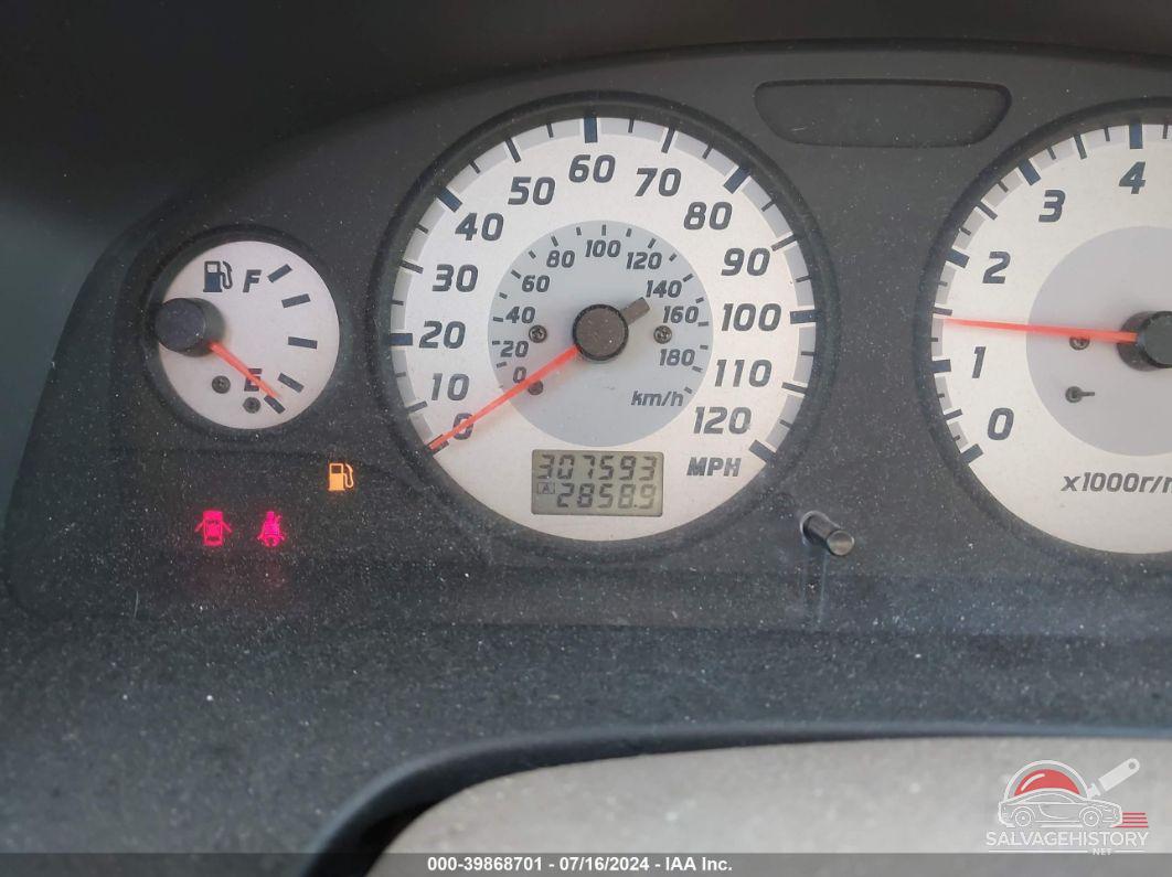 JN8DR09Y01W574083 2001 NISSAN PATHFINDER photo no. 7