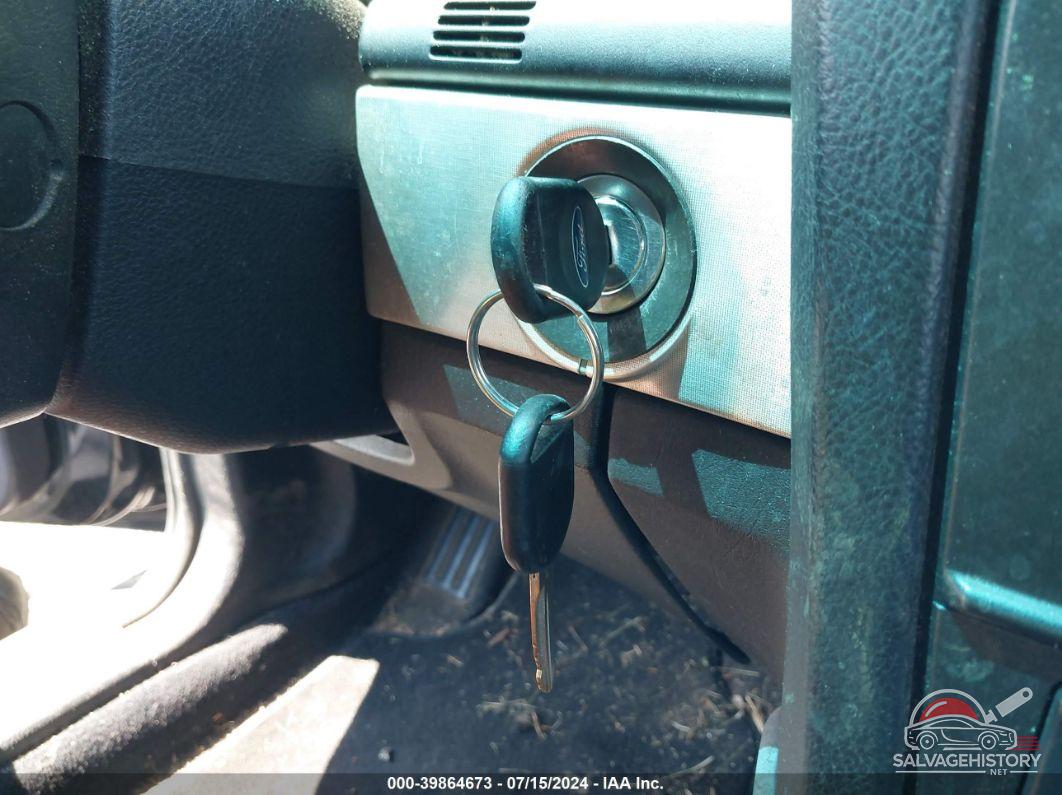 1FAHP60A93Y102418 2003 FORD THUNDERBIRD photo no. 11