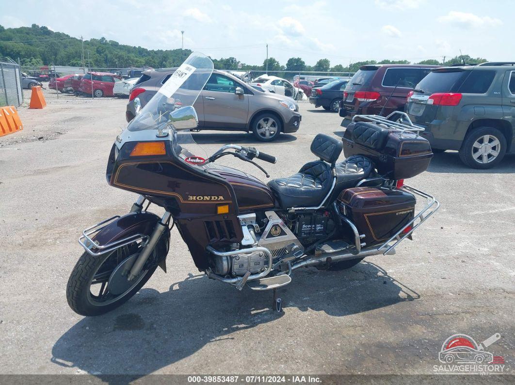 1HFSC021XBA113351 1981 HONDA GL1100 photo no. 2