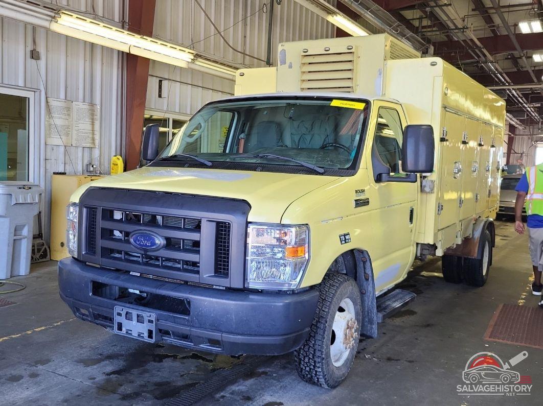 1FDXE4FS6KDC07807 2019 FORD ECONOLINE photo no. 4