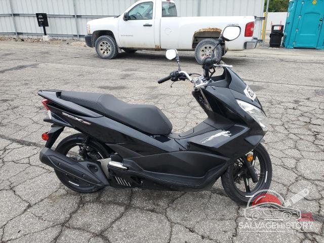 RLHKF1805FY001334 2015 HONDA PCX photo no. 4