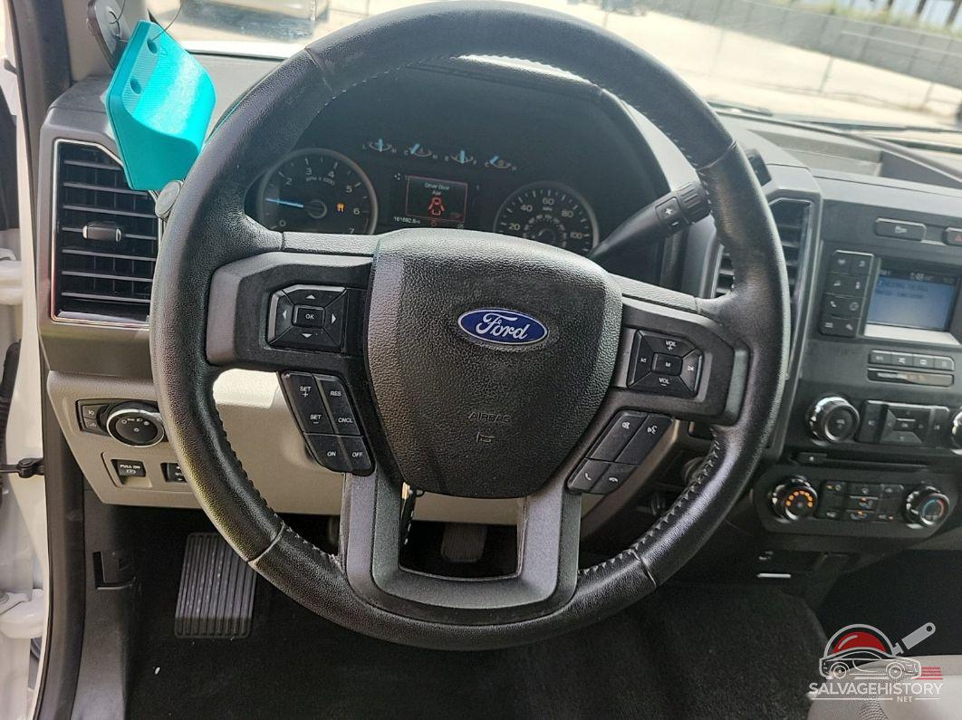 1FTEW1E50JKC58653 2018 FORD F150 photo no. 4