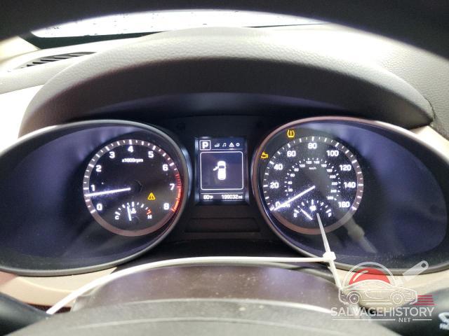 5NMZU3LB0JH056841 2018 HYUNDAI SANTA FE photo no. 9