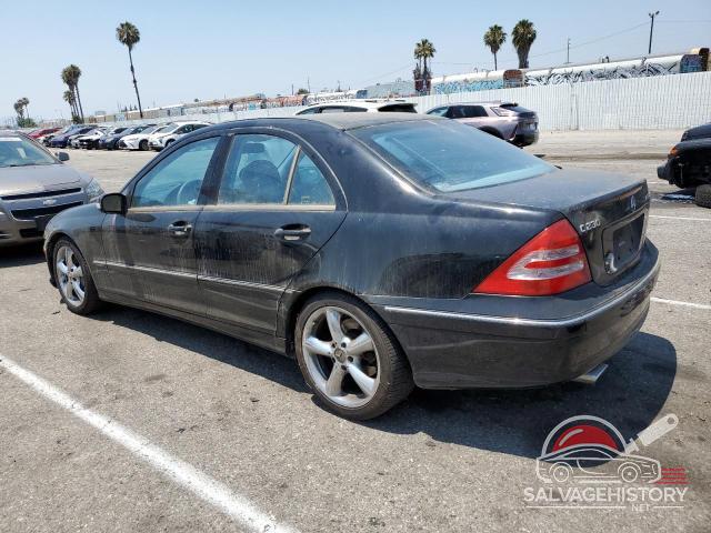 WDBRF40J14A583408 2004 MERCEDES-BENZ C-CLASS photo no. 2