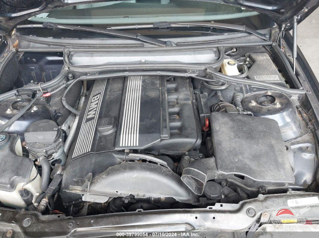 WBABN53472JU37851 2002 BMW 330CI photo no. 10