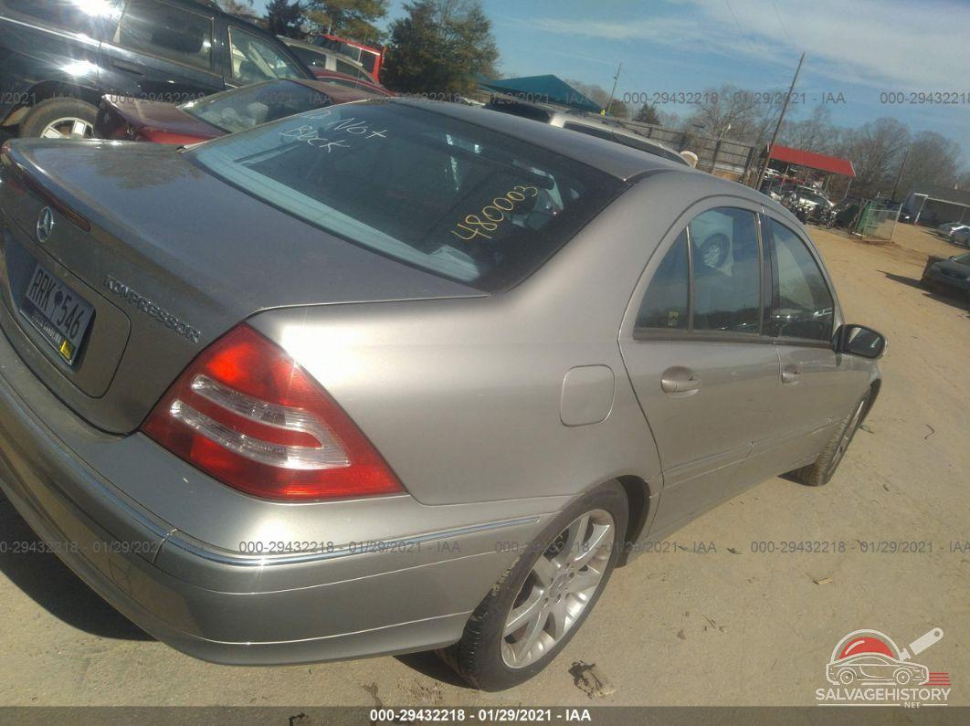 WDBRF40JX3A480003 2003 MERCEDES-BENZ C-CLASS photo no. 4