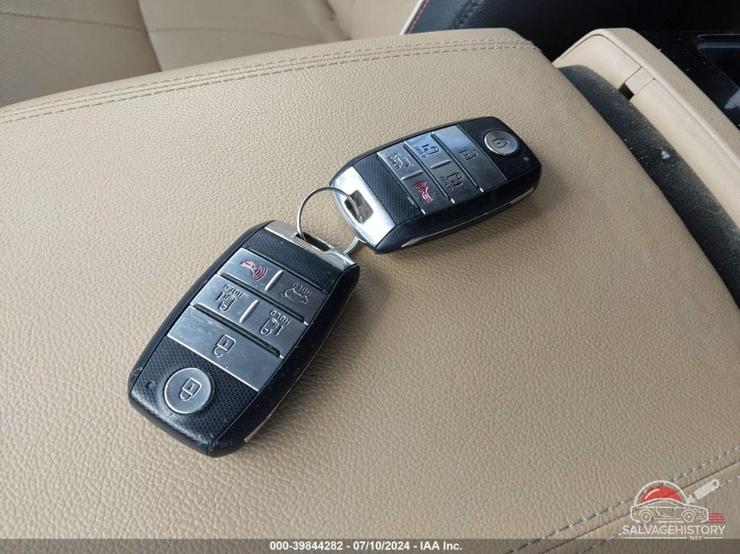 KNDMC5C10F6048145 2015 KIA SEDONA photo no. 11