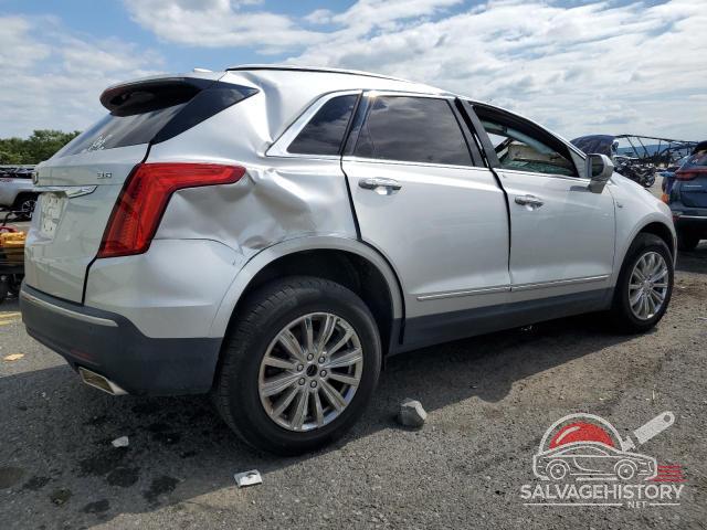 1GYKNBRS0HZ181855 2017 CADILLAC XT5 photo no. 3