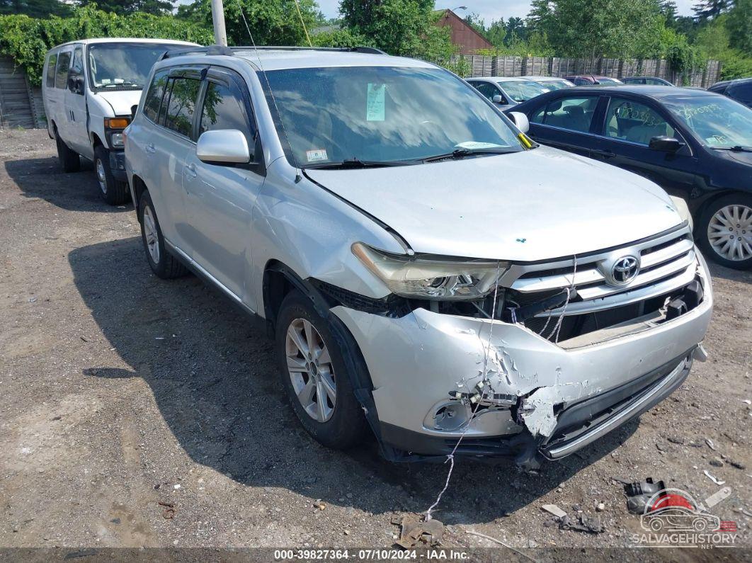 5TDBK3EH9BS056215 2011 TOYOTA HIGHLANDER photo no. 17