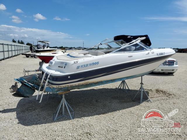 GFNME282J102 2002 FOUR BOAT photo no. 4