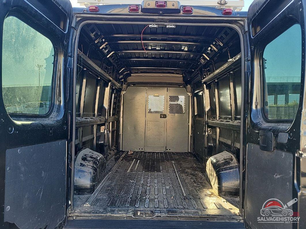 3C6TRVDG7FE519366 2015 RAM PROMASTER 2500 photo no. 3