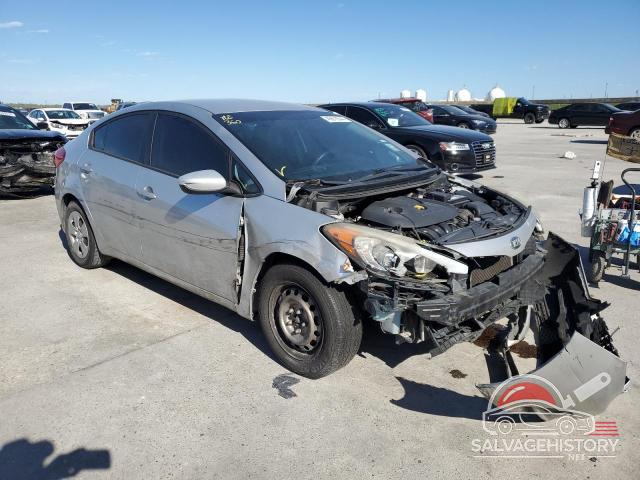 KNAFK4A62F5401007 2015 KIA FORTE photo no. 4