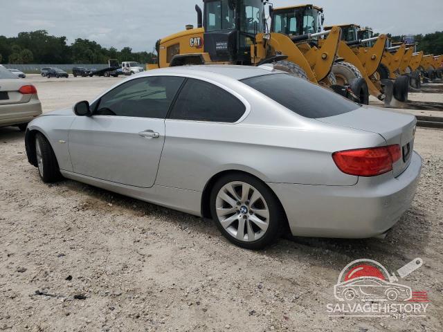 WBAKE5C5XCJ106711 2012 BMW 3 SERIES photo no. 2