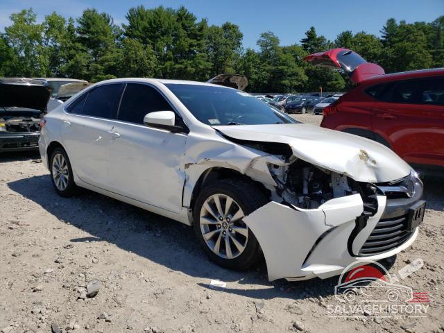 4T1BF1FKXFU958615 2015 TOYOTA CAMRY photo no. 4