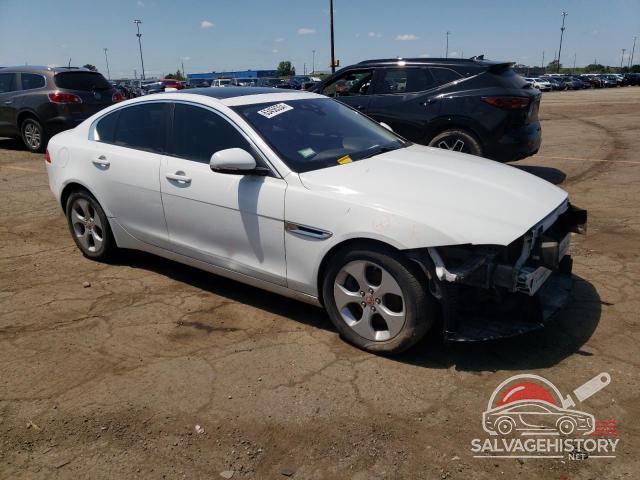 SAJAR4BG4HA977175 2017 JAGUAR XE photo no. 4
