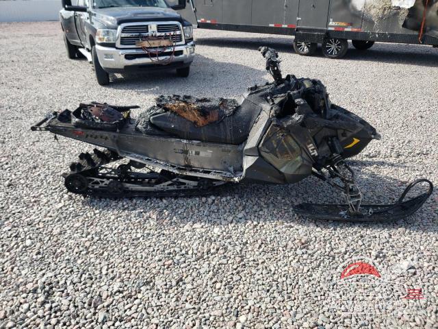 SN1EEC8P7JC176373 2018 POLA SNOWMOBILE photo no. 9