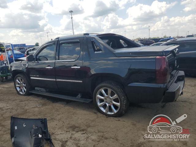 3GYT4NEF1DG347411 2013 CADILLAC ESCALADE photo no. 2