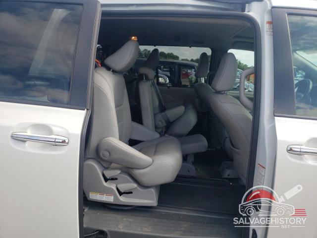 5TDYZ3DC1KS006825 2019 TOYOTA All Models photo no. 11