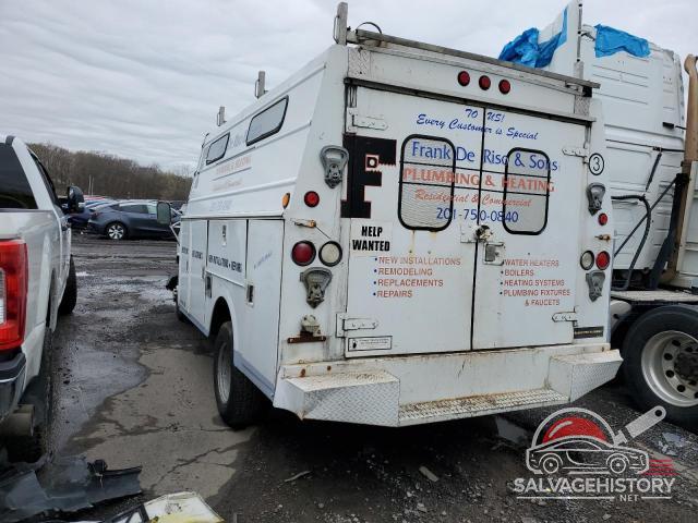 1GBJG31U541168241 2004 CHEVROLET EXPRESS photo no. 2