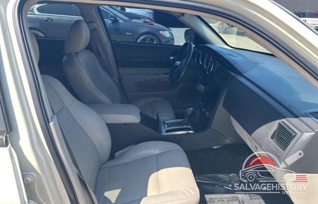 2D4GV58205H618363 2005 DODGE MAGNUM photo no. 5