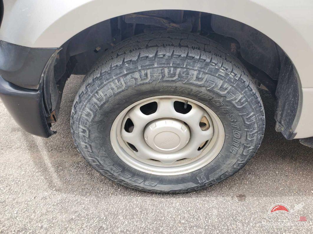 1FTFX1EF7HKD20330 2017 FORD F150 photo no. 2