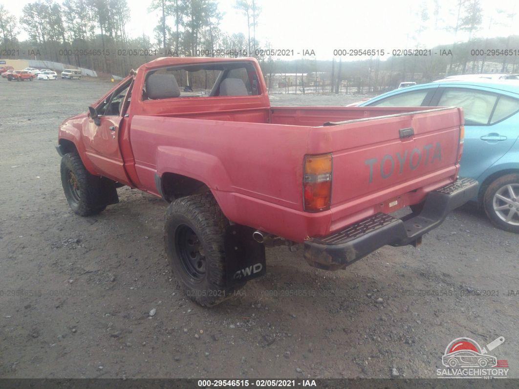JT4RN63A2J5040388 1988 TOYOTA PICKUP photo no. 3