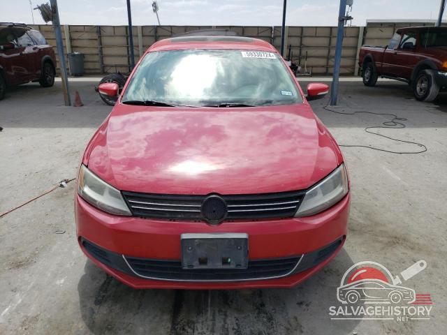 3VWD07AJ6EM211562 2014 VOLKSWAGEN JETTA photo no. 5