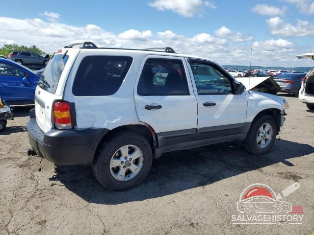 1FMYU93145KB84768 2005 FORD ESCAPE photo no. 3