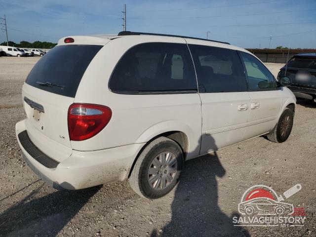 2C4GP44R05R440162 2005 CHRYSLER MINIVAN photo no. 3