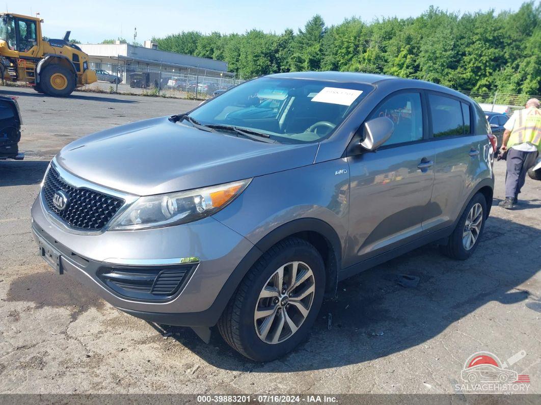 KNDPBCAC6F7697757 2015 KIA SPORTAGE photo no. 2