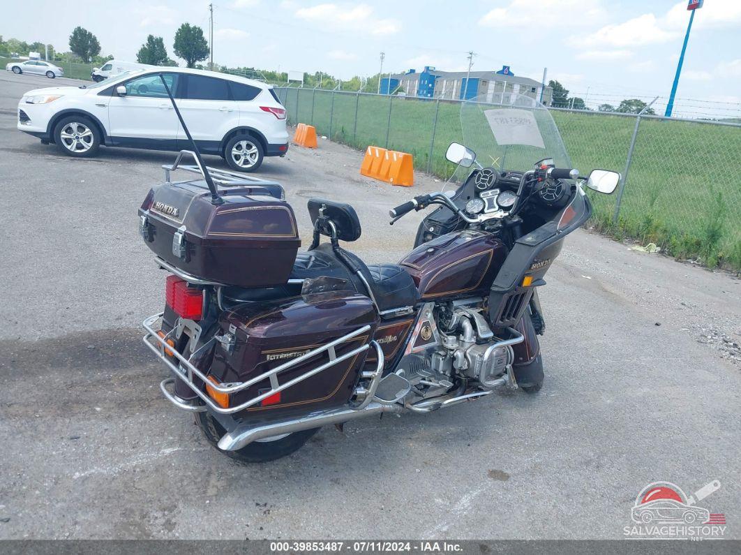 1HFSC021XBA113351 1981 HONDA GL1100 photo no. 4