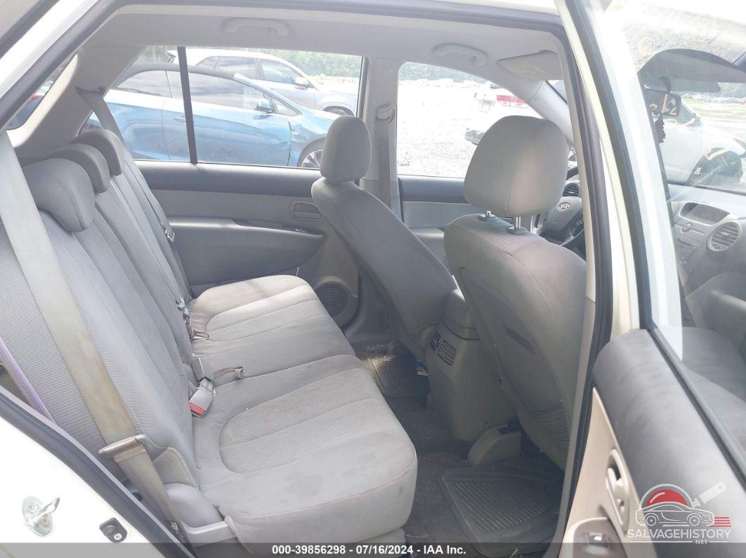 KNAFG528297251769 2009 KIA RONDO photo no. 8