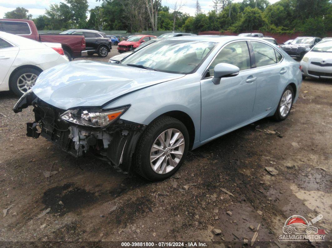 JTHBW1GG5D2009088 2013 LEXUS ES 300H photo no. 2