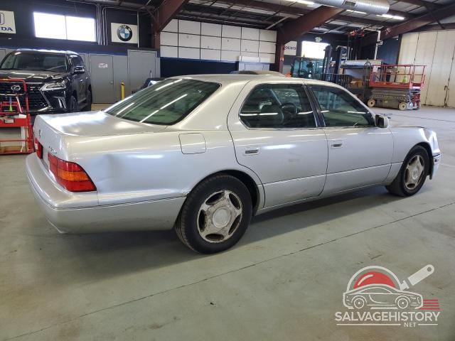 JT8BH28F7W0105339 1998 LEXUS LS400 photo no. 3