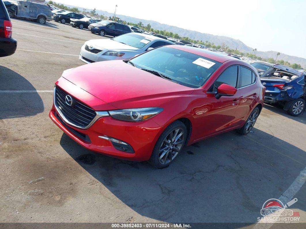 3MZBN1M38JM194910 2018 MAZDA MAZDA3 5-DOOR photo no. 2