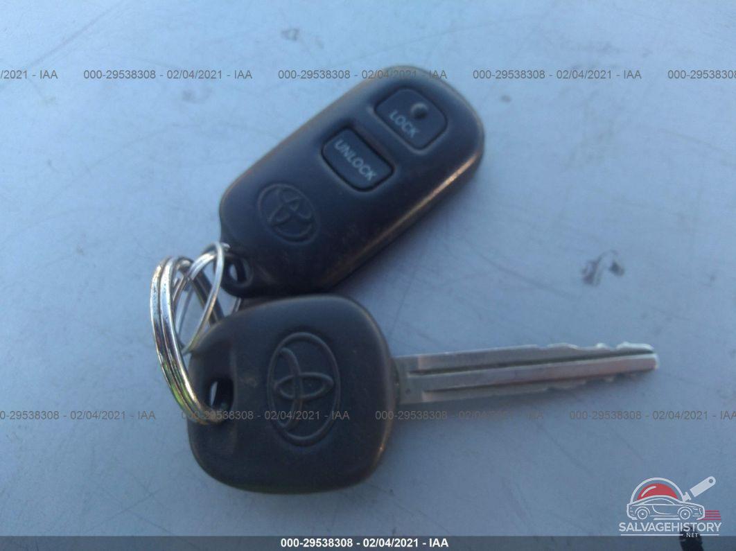 JTEEP21A940029227 2004 TOYOTA HIGHLANDER photo no. 11