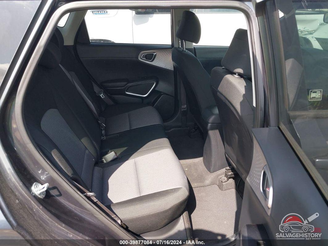 KNDJ23AU3N7809427 2022 KIA SOUL photo no. 8
