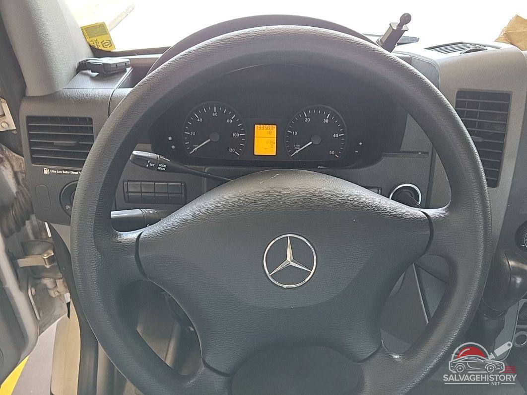 WD3PE7CC7D5738430 2013 MERCEDES-BENZ SPRINTER 2500 photo no. 2