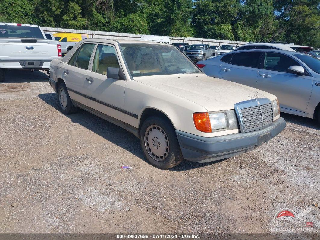 WDBEA26D2HA455686 1987 MERCEDES-BENZ 260 photo no. 1