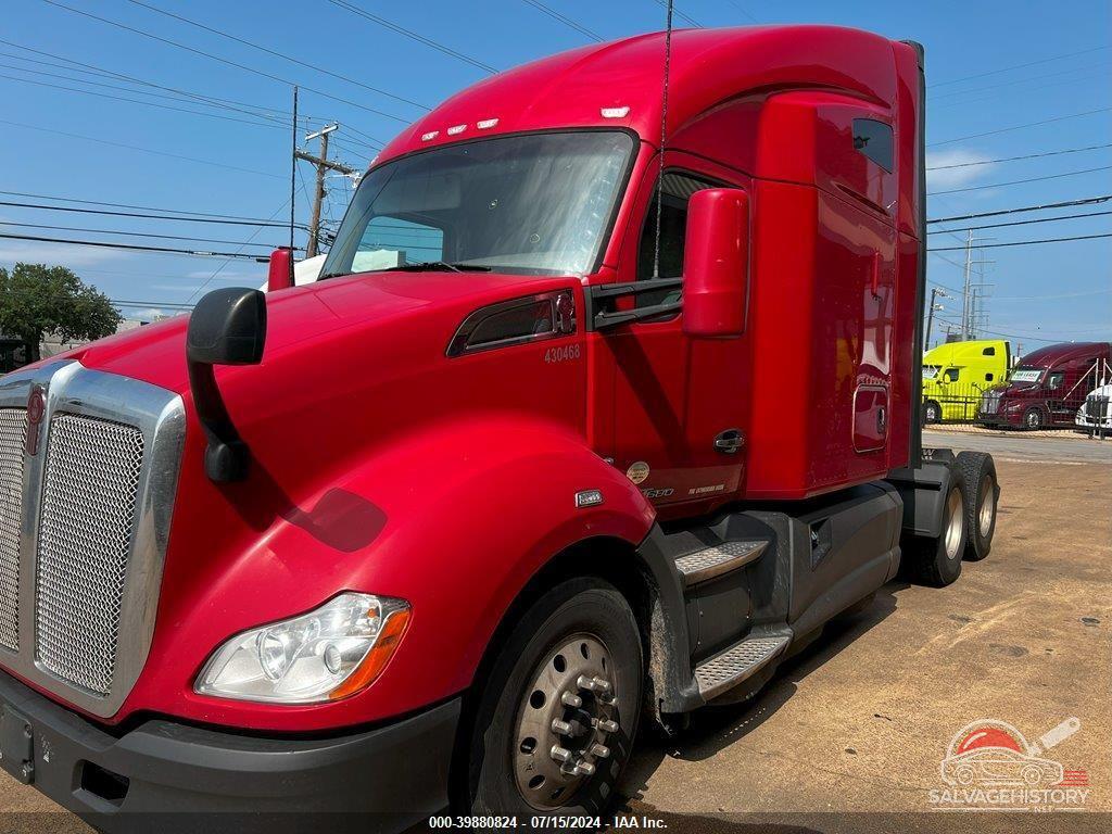 1XKYDP9X4HJ139087 2017 KENWORTH T680 photo no. 2