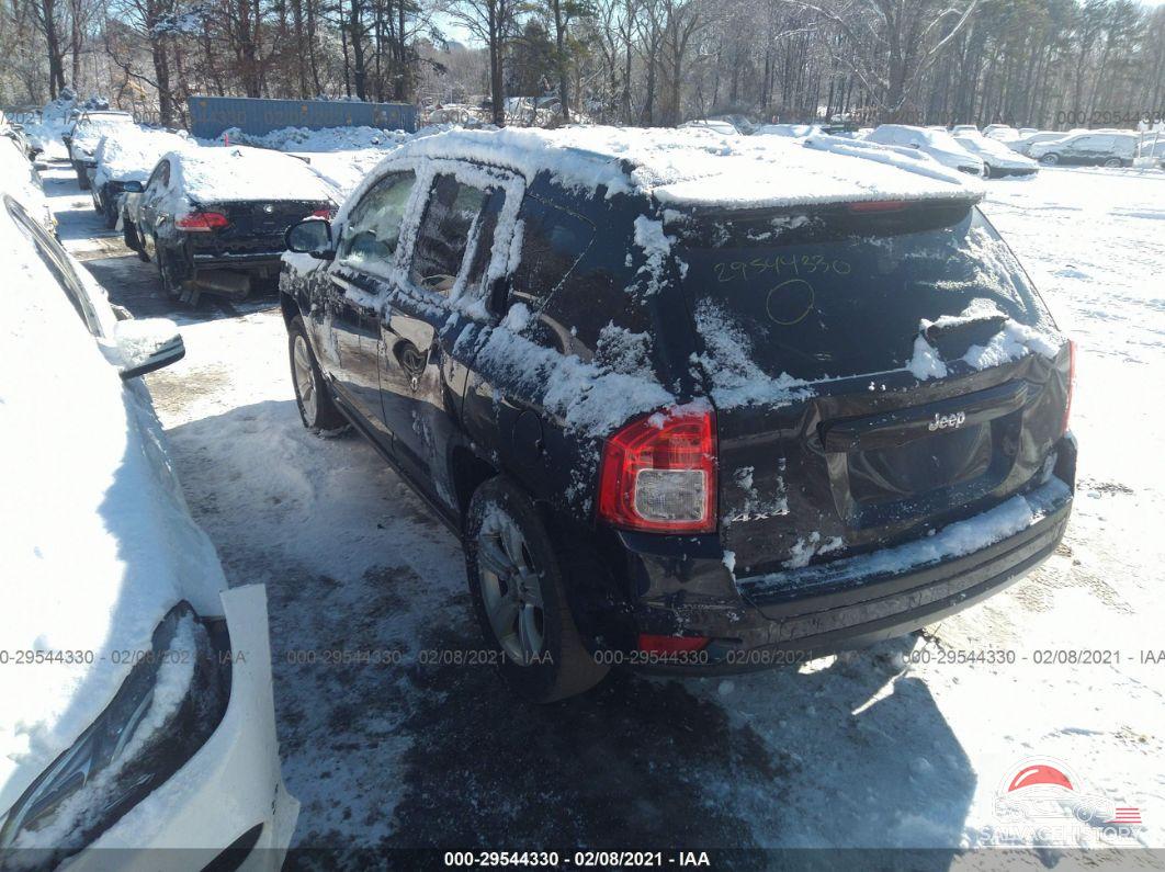1J4NF1FBXBD225826 2011 JEEP COMPASS photo no. 3