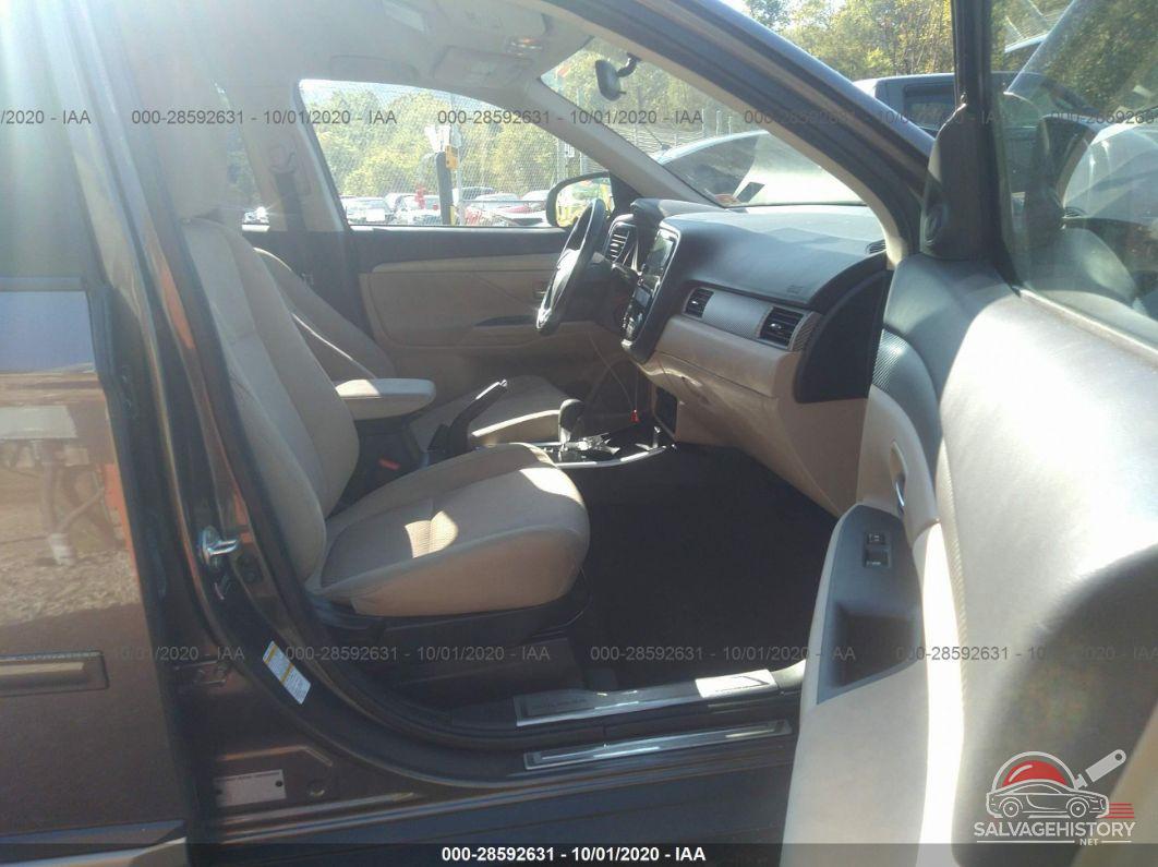 JA4AD3A32HZ005916 2017 MITSUBISHI OUTLANDER photo no. 5
