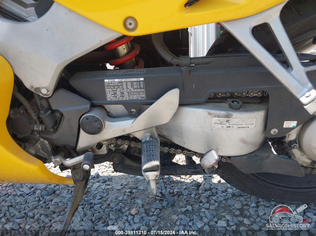JH2RC4612YM200217 2000 HONDA VFR800 photo no. 9