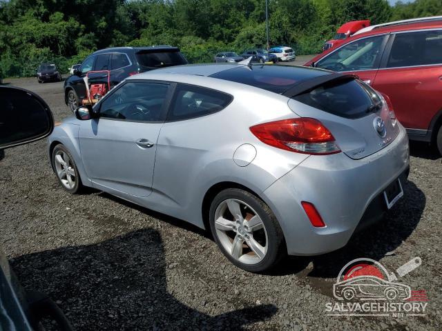KMHTC6AD6CU020559 2012 HYUNDAI VELOSTER photo no. 2