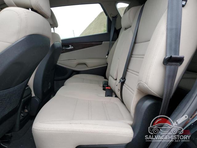 5XYPGDA30GG065901 2016 KIA SORENTO photo no. 11