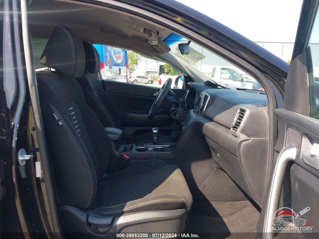 KNDPMCAC8J7331379 2018 KIA SPORTAGE photo no. 5