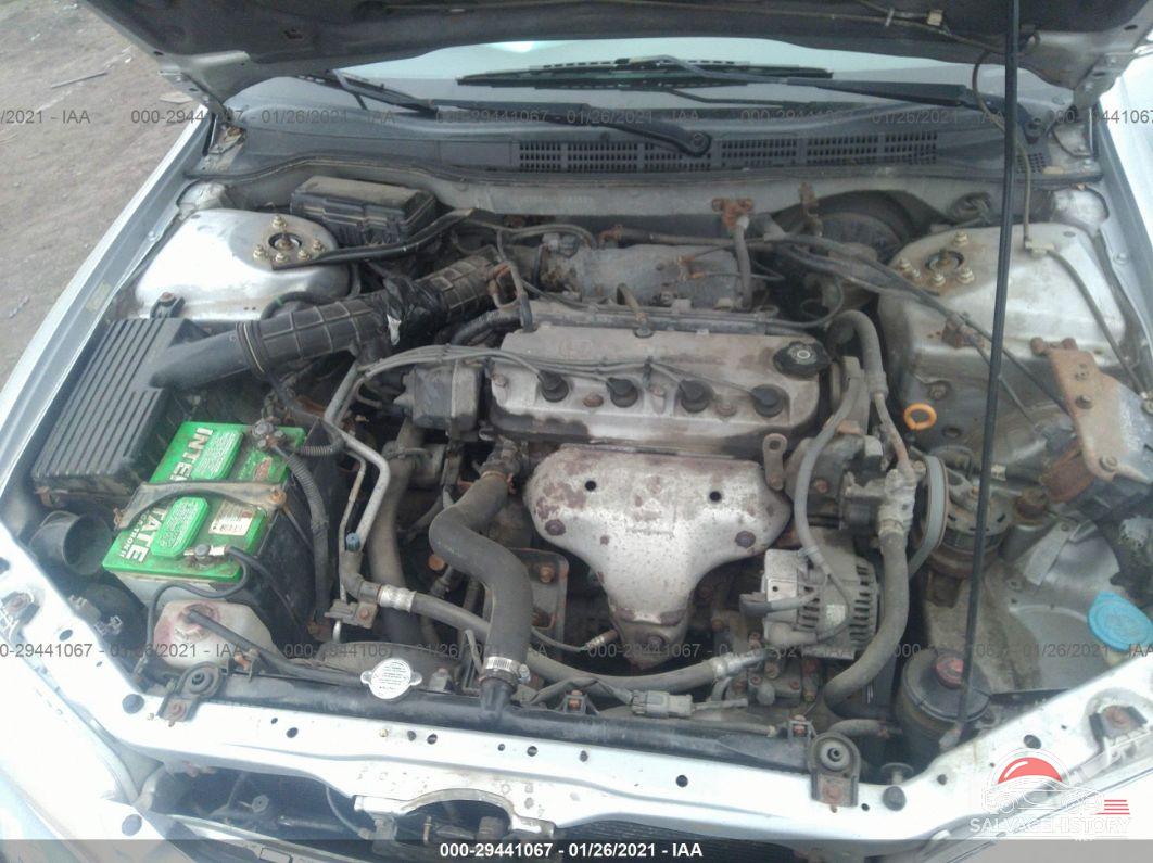 1HGCG5640YA152562 2000 HONDA ACCORD SDN photo no. 10