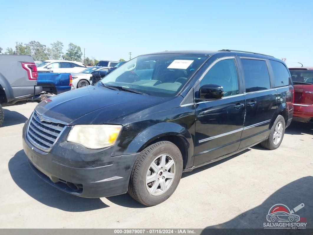 2A4RR5D10AR198352 2010 CHRYSLER TOWN & COUNTRY photo no. 2