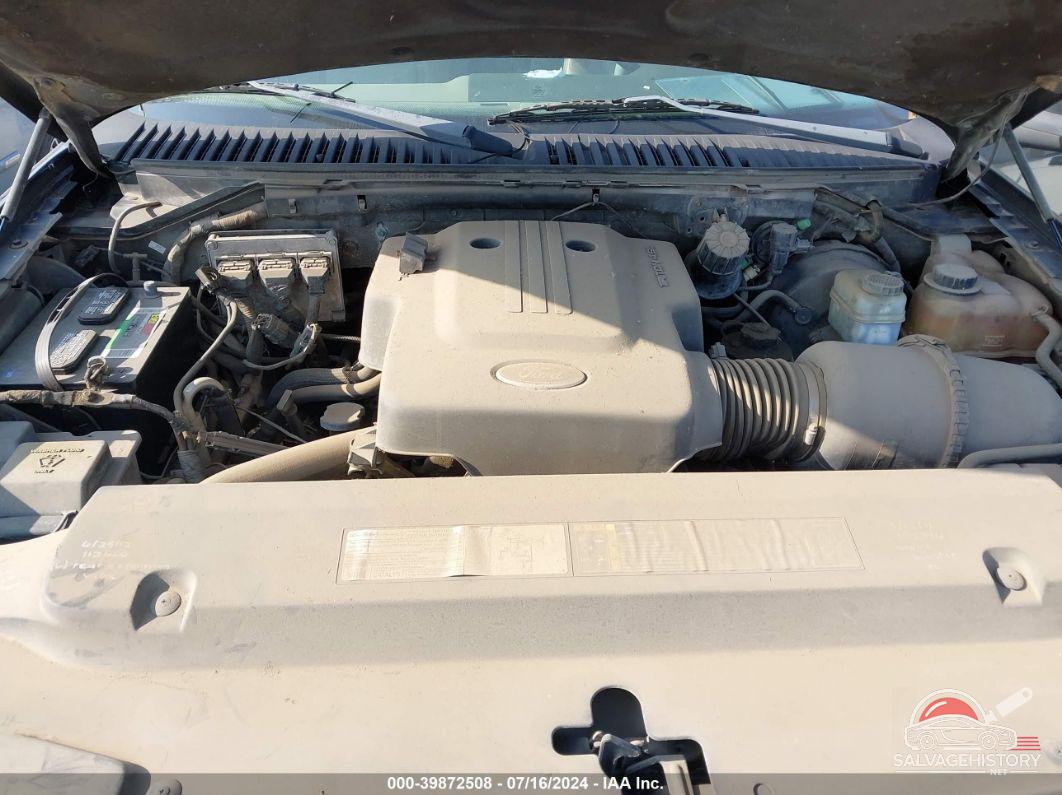1FMRU17W14LB18599 2004 FORD EXPEDITION photo no. 10